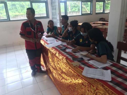 Memberikan Pelatihan Pertolongan Pertama, Pelatihan Tutor Sebaya Anggota PMR Wira SMAN 3 Amlapura